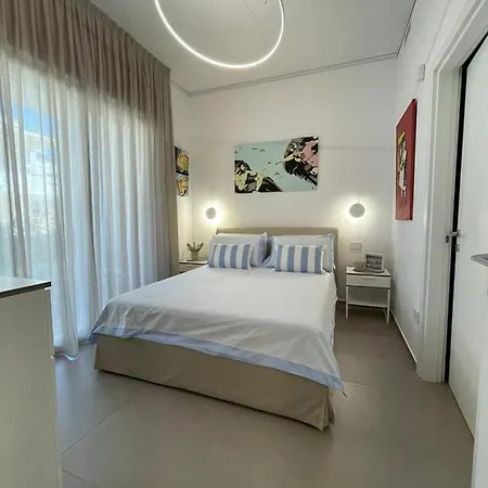 Moma House