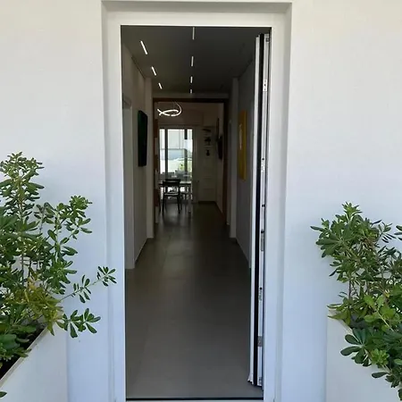 Moma House 托雷圣乔万尼乌